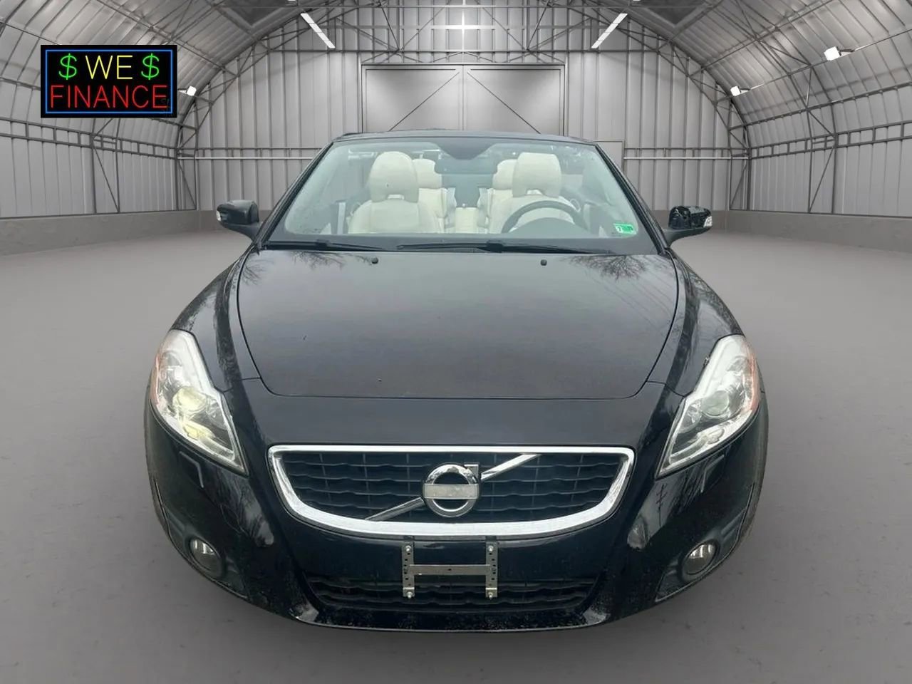 Used 2011 Volvo C70 T5 image 2