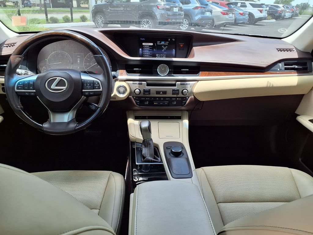 Used 2017 Lexus ES 350 w/ Premium Package FWD image 19