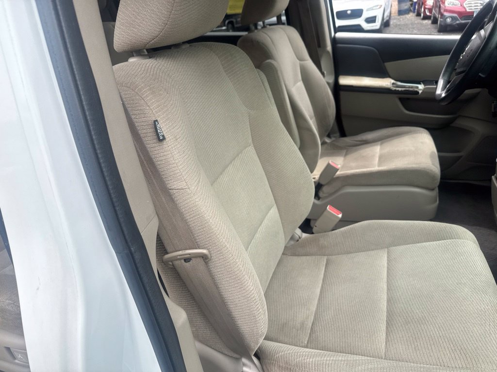 Used 2011 Honda Odyssey LX image 36