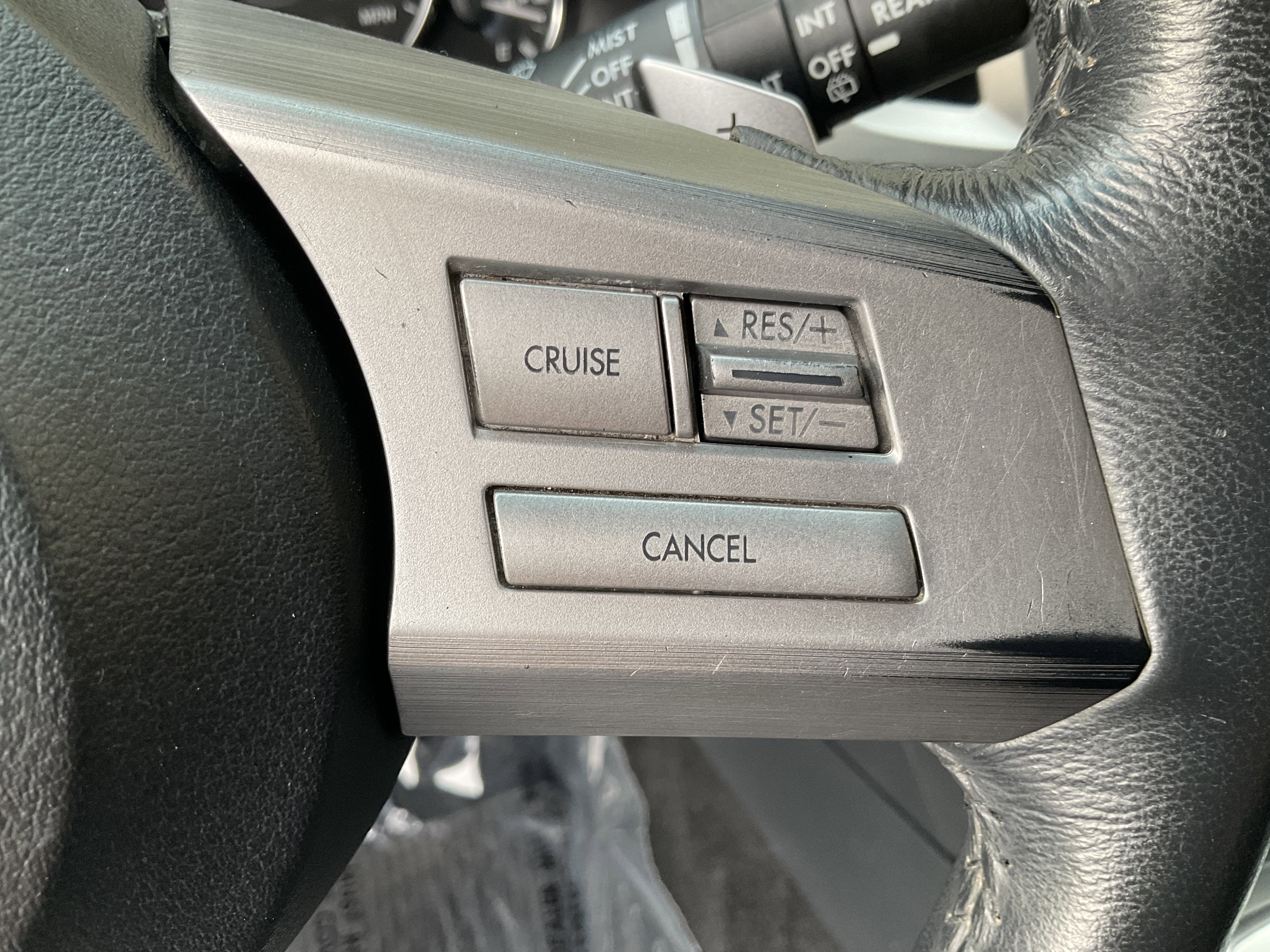 Used 2010 Subaru Outback 2.5i Limited image 30