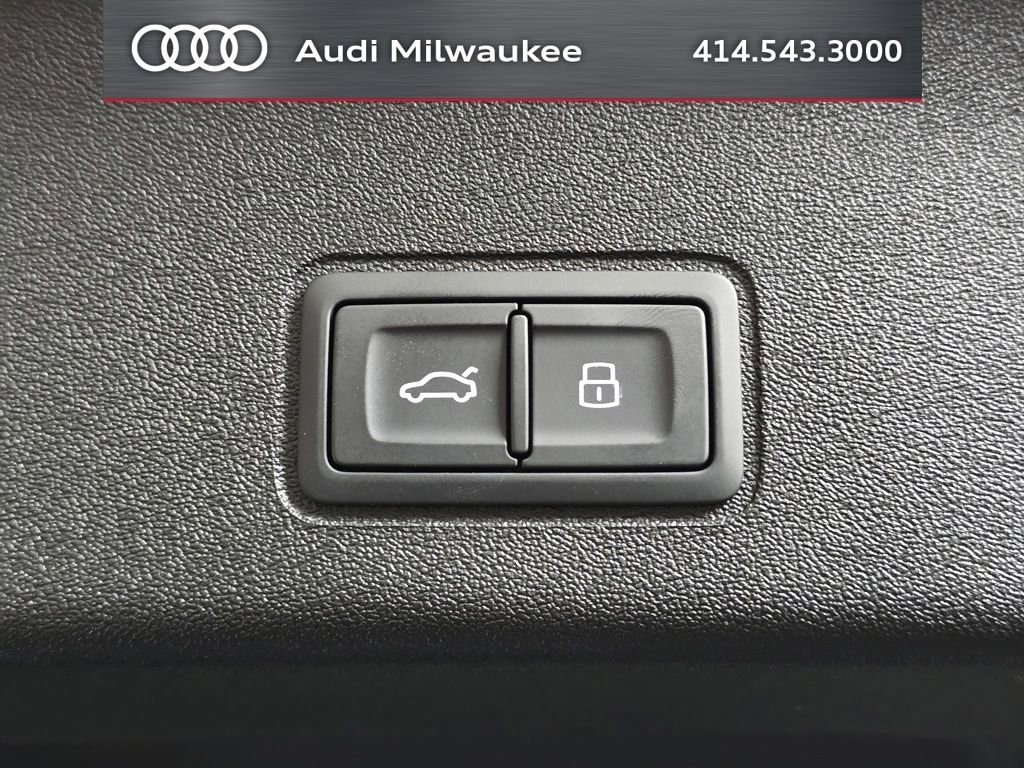 New 2026 Audi Q3 quattro 2.0T AWD/4WD image 10
