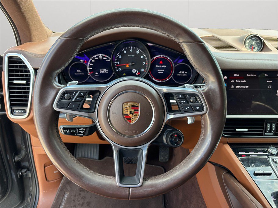 Used 2022 Porsche Cayenne AWD/4WD image 17