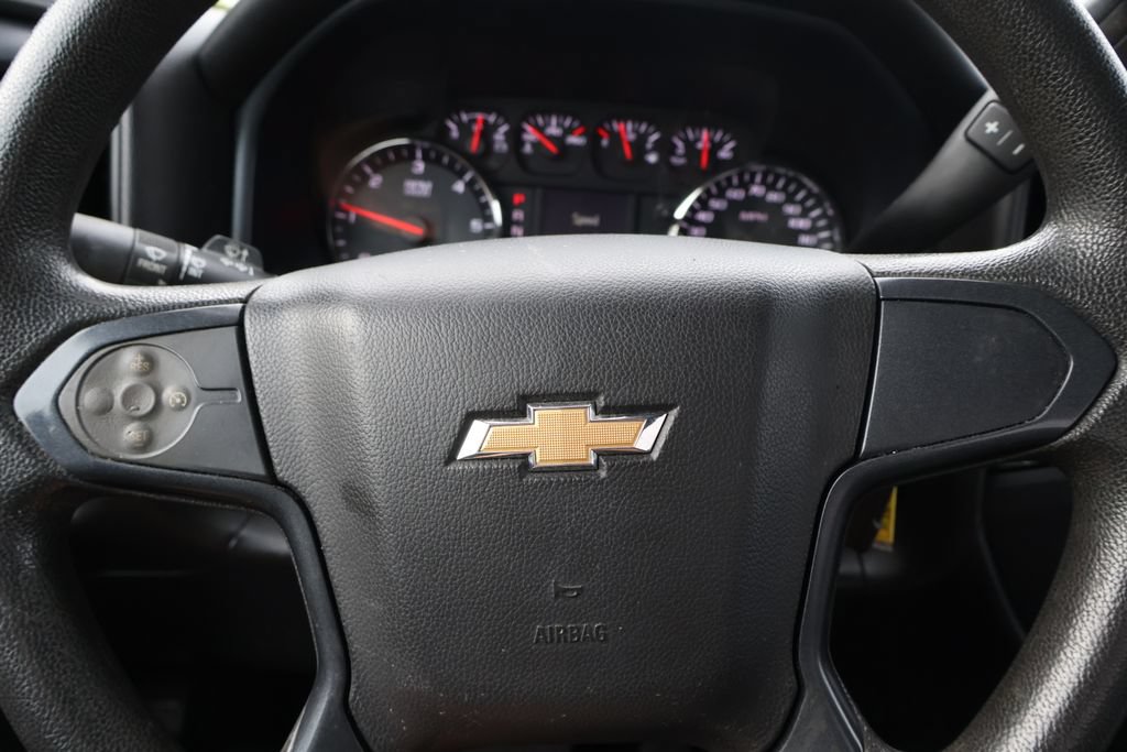 Used 2018 Chevrolet Silverado 1500 Custom w/ Custom Value Package AWD/4WD image 19