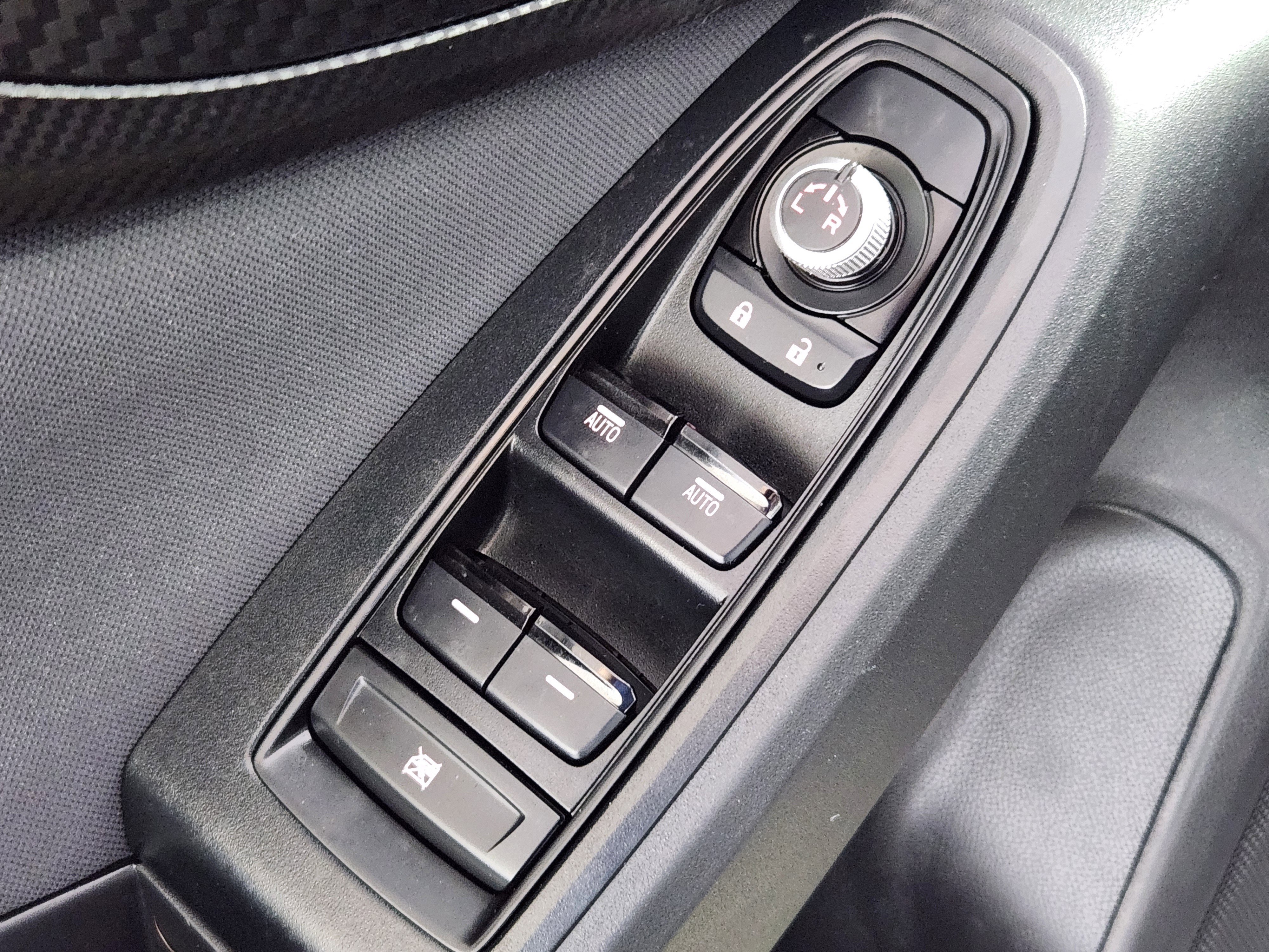 Used 2023 Subaru Crosstrek 2.0i Premium image 17