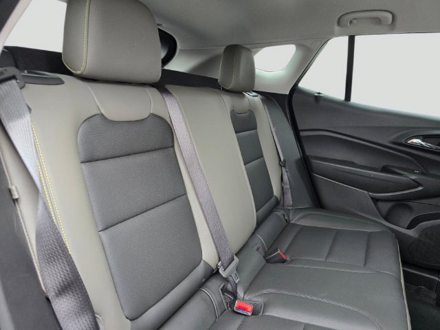 Used 2025 Chevrolet Trax ACTIV w/ Driver Confidence Package FWD image 12
