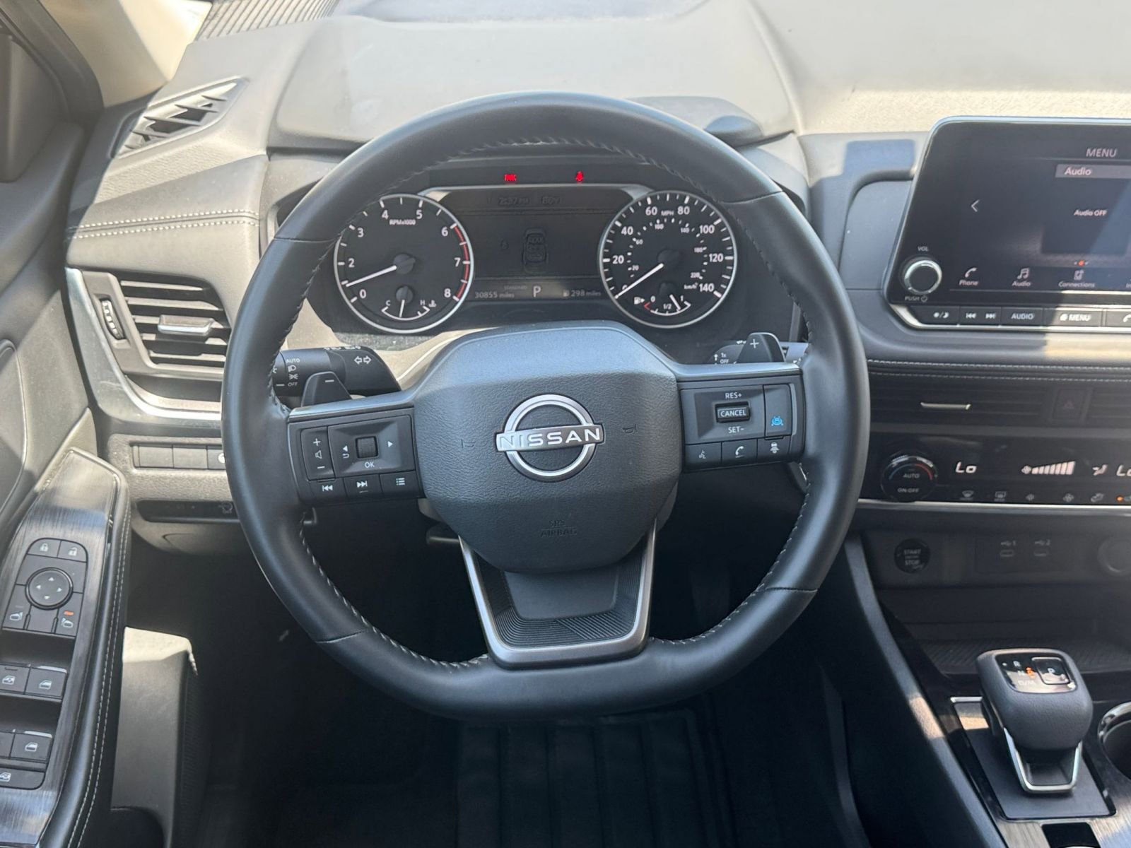 Used 2025 Nissan Rogue SV FWD image 30