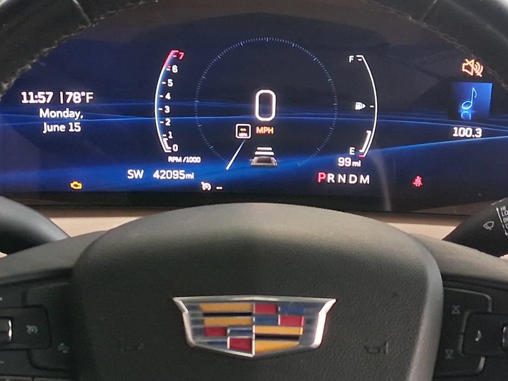 Certified 2024 Cadillac XT4 Luxury FWD image 13