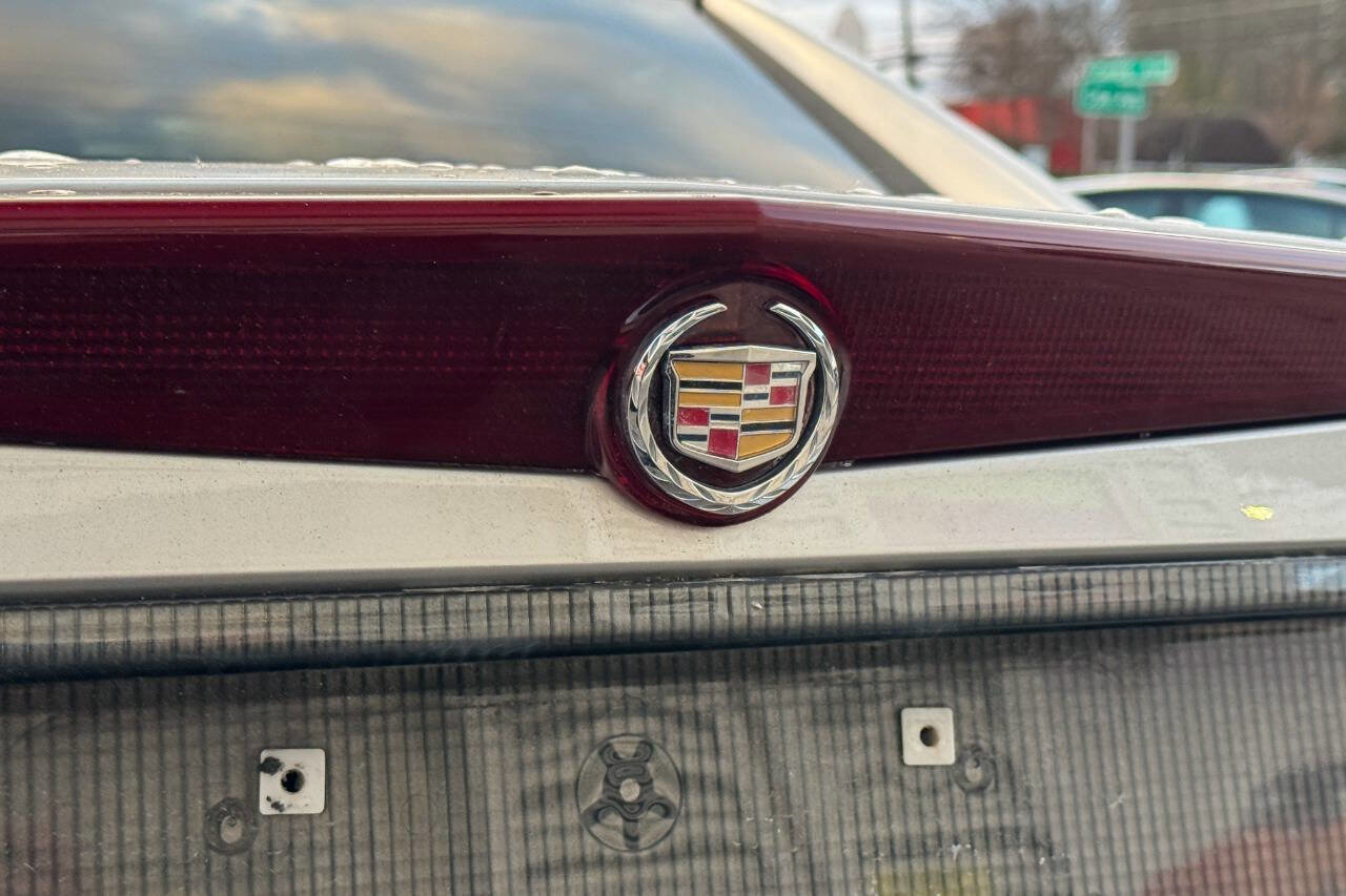 Used 2006 Cadillac XLR V image 24