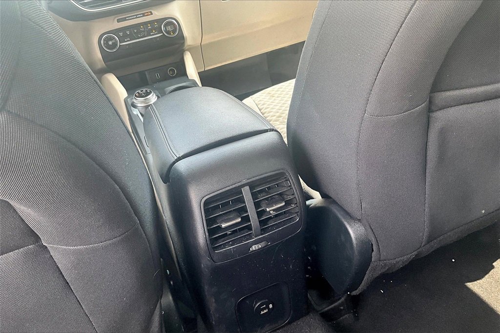 Used 2020 Ford Escape SE image 24