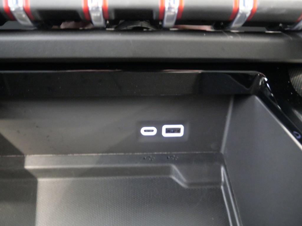 Used 2025 GMC Yukon AT4 w/ Premium Trailering Package AWD/4WD image 25