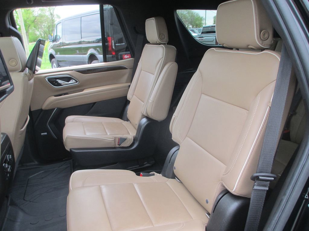 Used 2021 Chevrolet Tahoe Premier AWD/4WD image 22