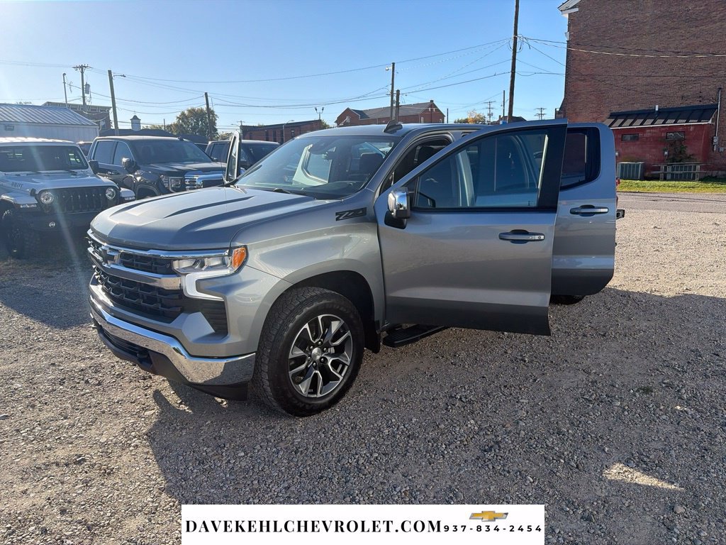 Used 2024 Chevrolet Silverado 1500 LT AWD/4WD image 26