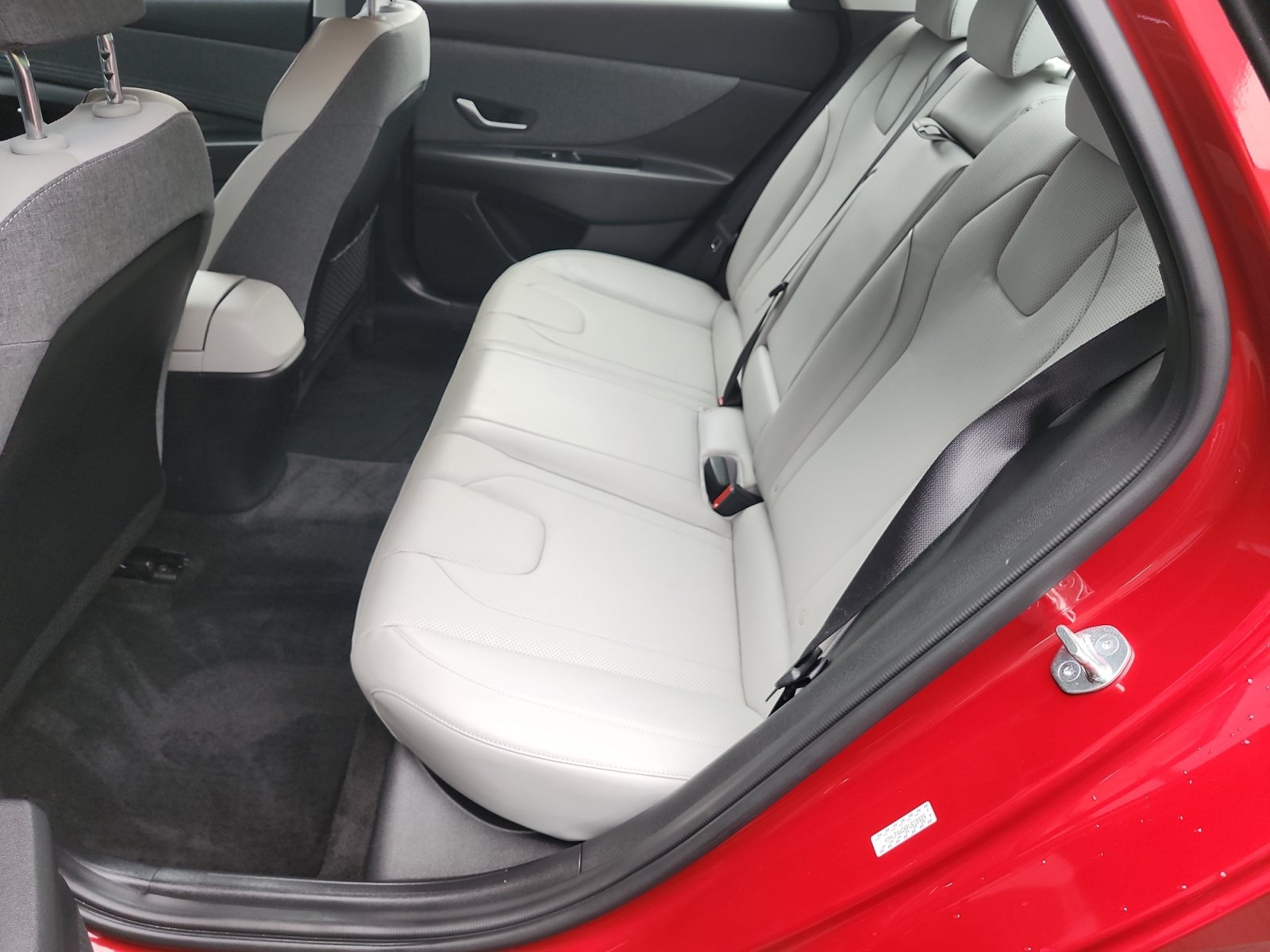 Used 2023 Hyundai Elantra Limited FWD image 13