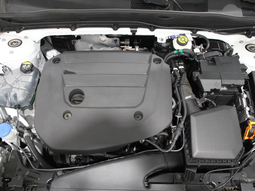 Used 2023 Volvo XC40 B5 Plus w/ Driver Assist Package image 20