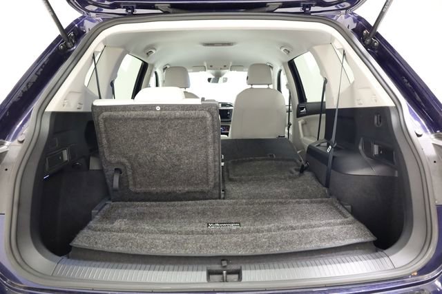 Used 2023 Volkswagen Tiguan SE image 31
