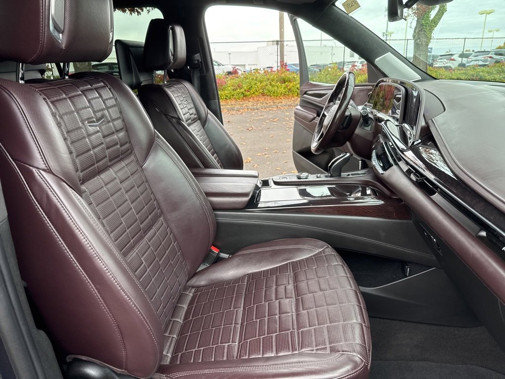 Used 2022 Cadillac Escalade ESV Premium Luxury Platinum image 31