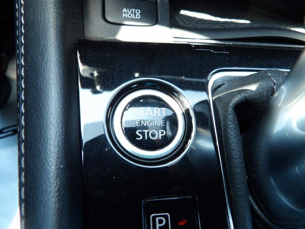 Used 2021 Nissan Kicks SV FWD image 21