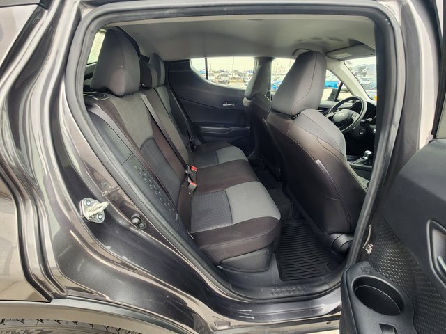 Used 2021 Toyota C-HR XLE image 13