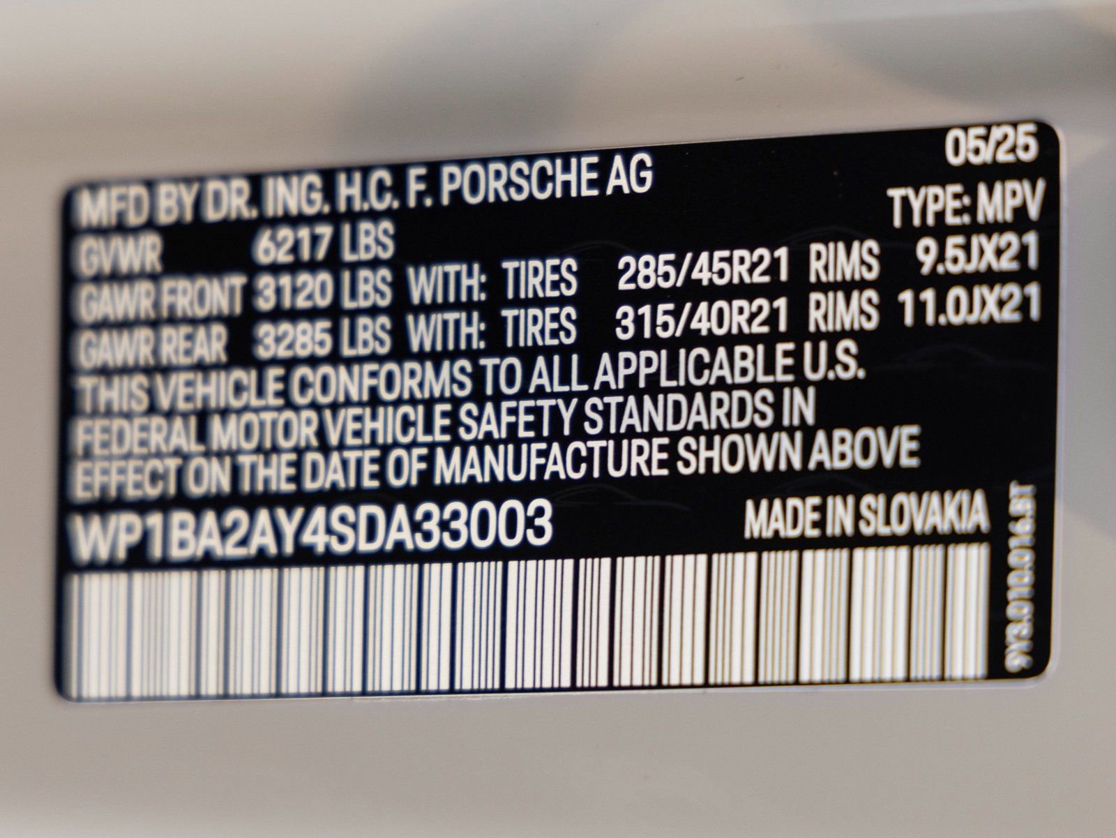 Certified 2025 Porsche Cayenne Coupe image 38