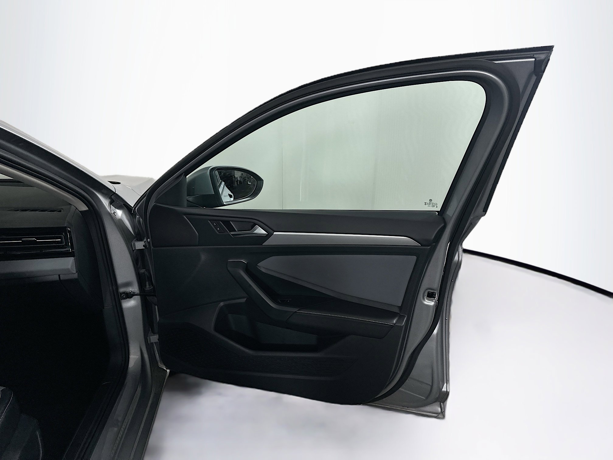 Used 2025 Volkswagen Jetta SE image 31