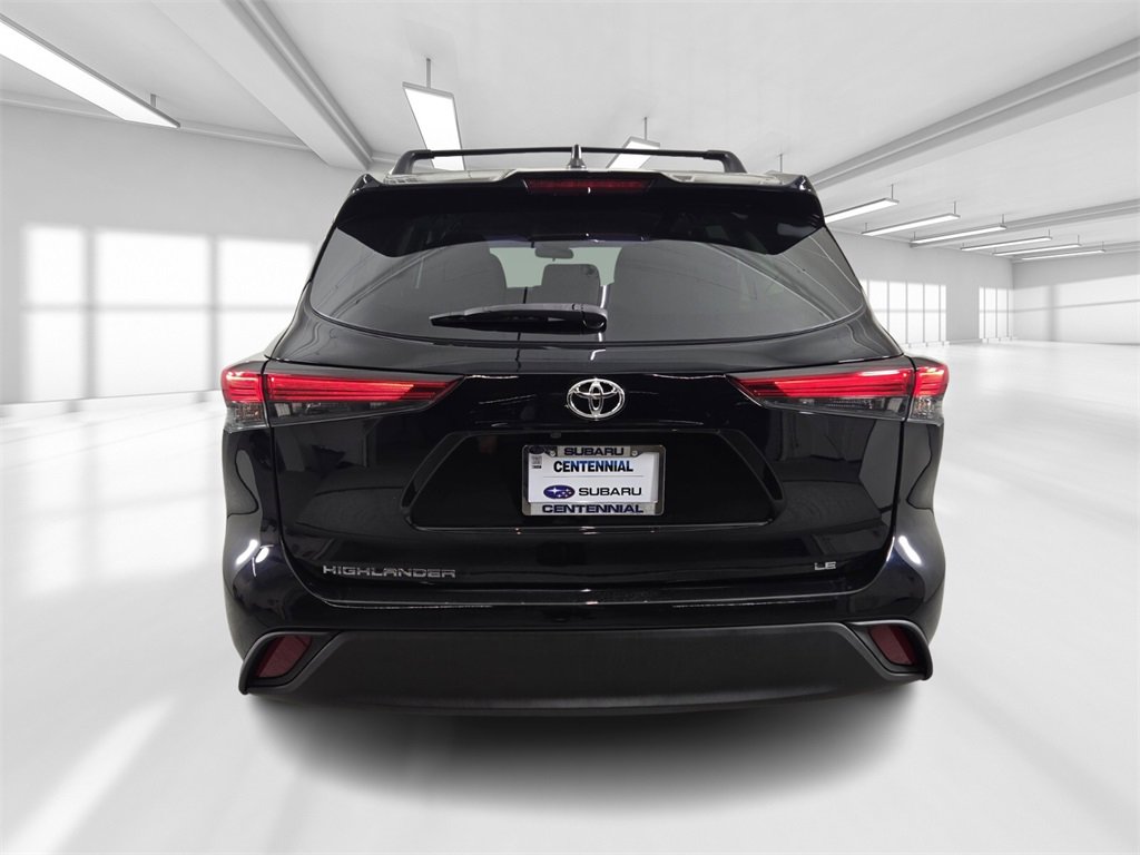 Used 2022 Toyota Highlander LE image 5