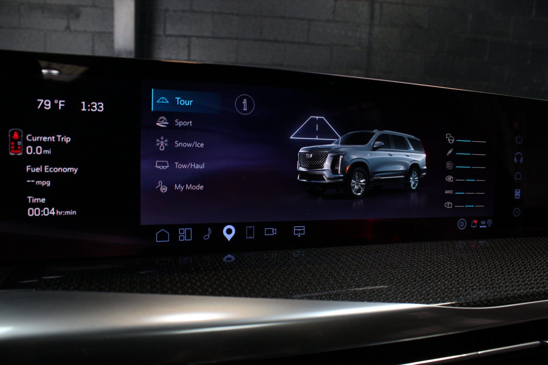 Used 2026 Cadillac Escalade V w/ LPO, ONYX Package AWD/4WD image 73