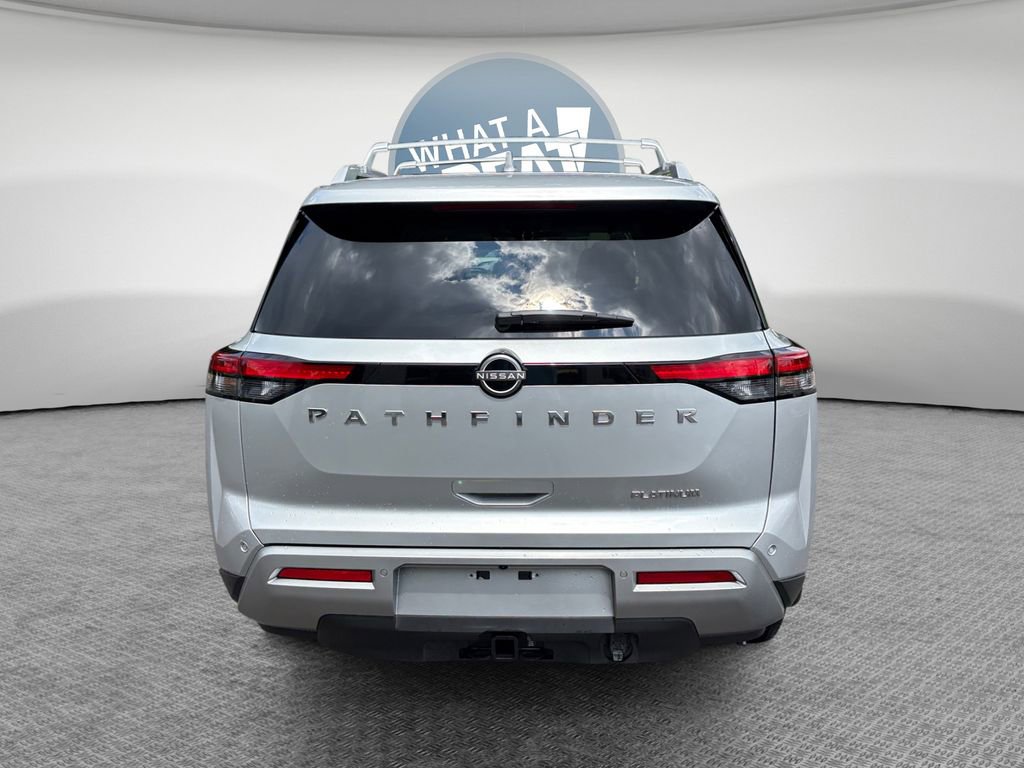 Used 2025 Nissan Pathfinder Platinum FWD image 5