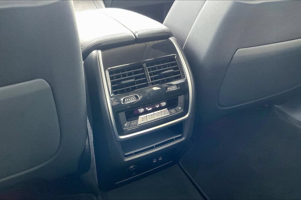 Used 2025 BMW X7 xDrive40i AWD/4WD image 10