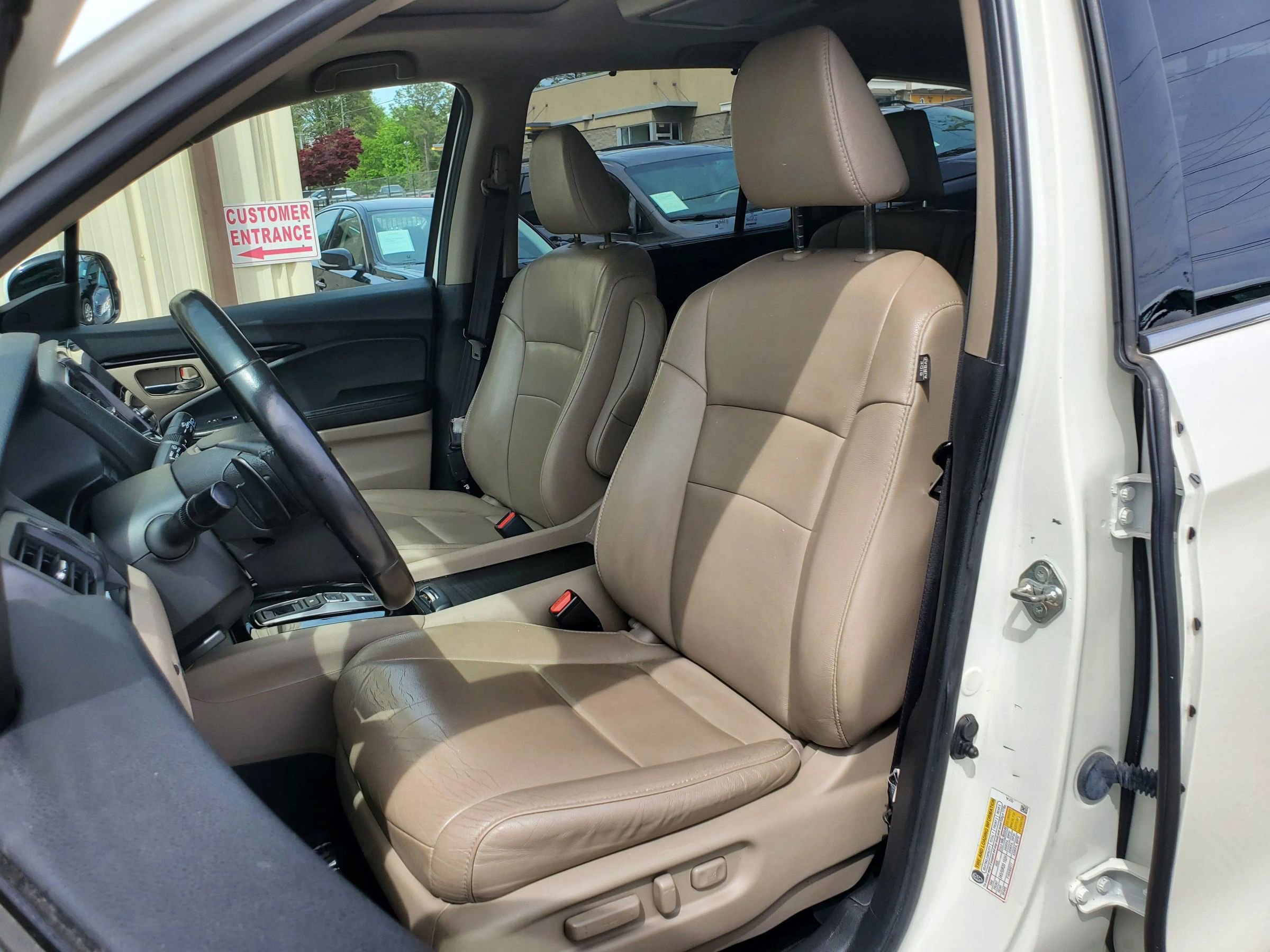 Used 2019 Honda Pilot Touring image 32