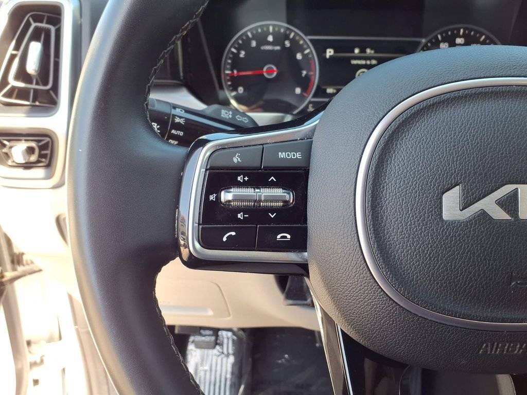 Certified 2023 Kia Sorento S w/ Panoramic Sunroof Package FWD image 15