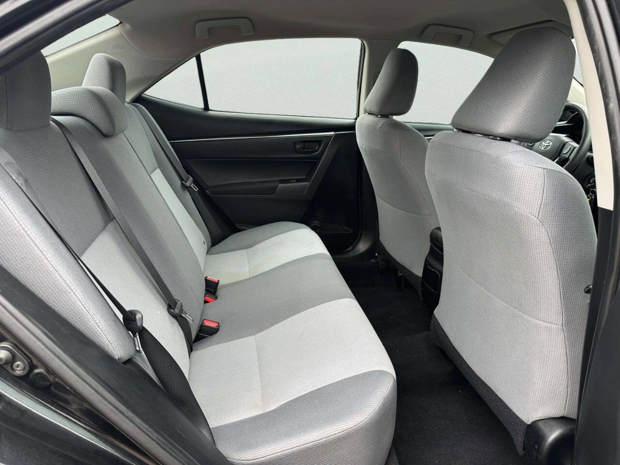 Used 2016 Toyota Corolla L image 17