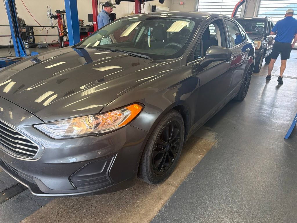 Used 2020 Ford Fusion SE FWD image 5