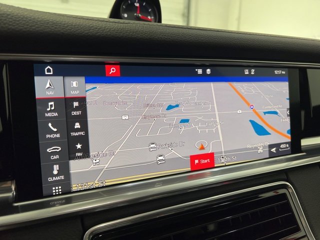 Used 2019 Porsche Panamera image 25