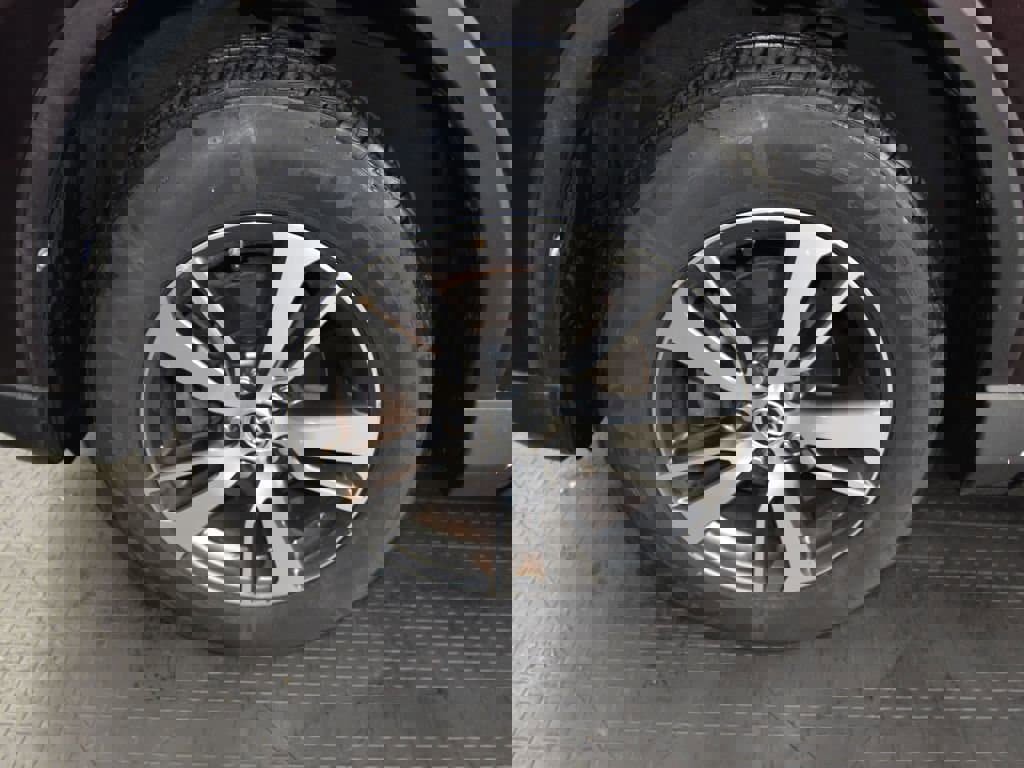 Used 2018 Toyota RAV4 XLE image 13