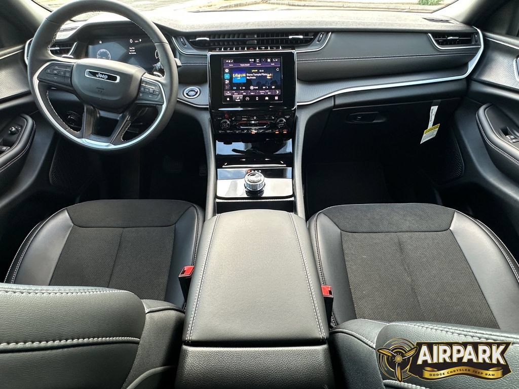 New 2025 Jeep Grand Cherokee L Altitude AWD/4WD image 14