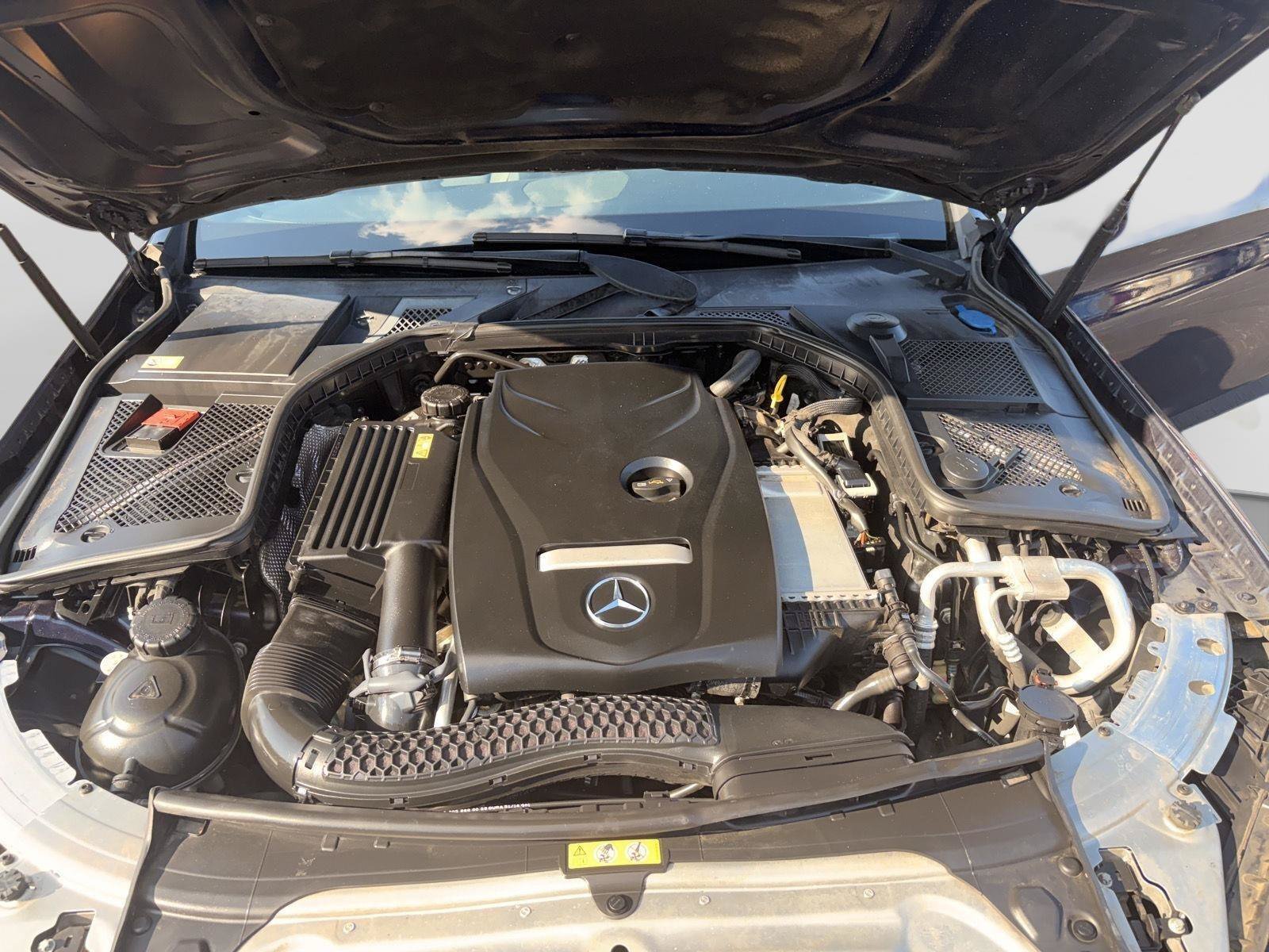 Used 2015 Mercedes-Benz C 300 Sedan image 19