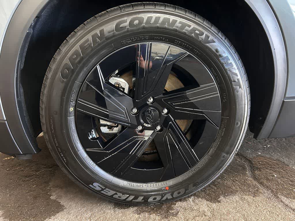 New 2026 Subaru Uncharted Premium FWD image 8
