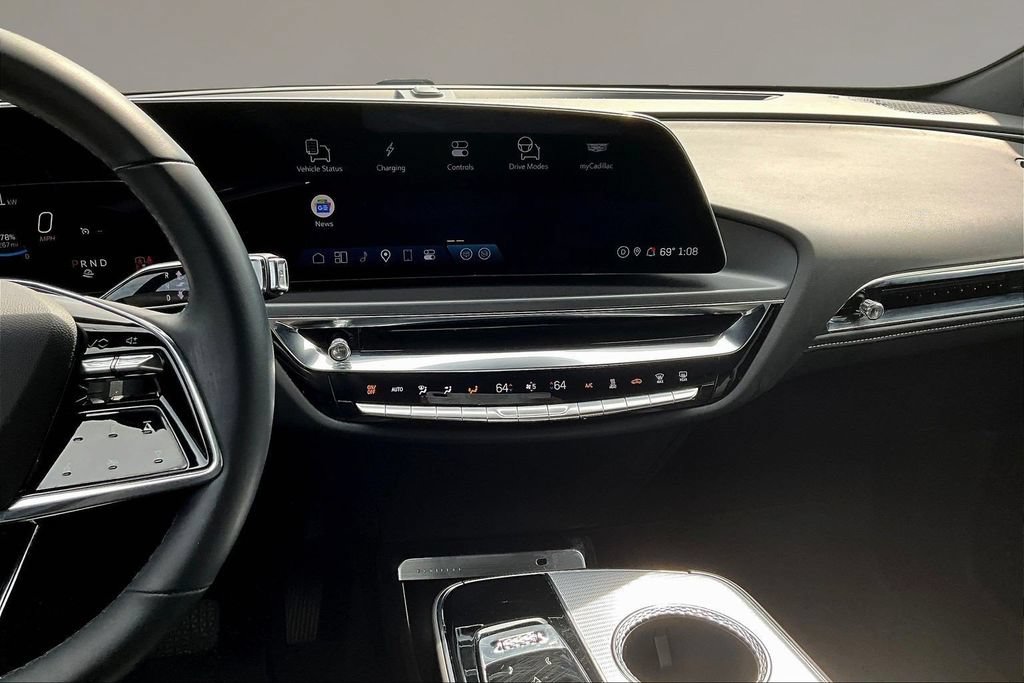 Used 2024 Cadillac Lyriq Tech AWD/4WD image 9