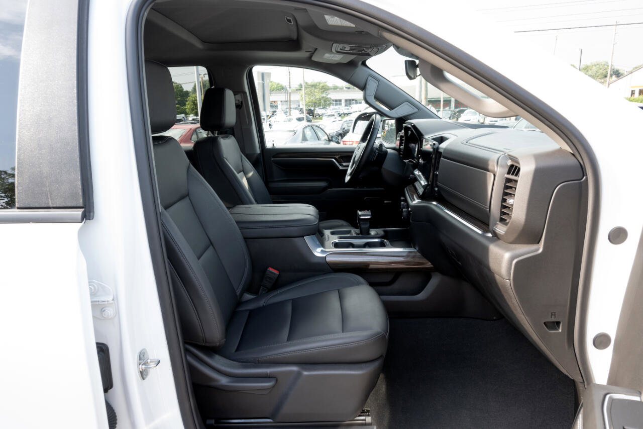 Used 2024 Chevrolet Silverado 1500 RST image 33