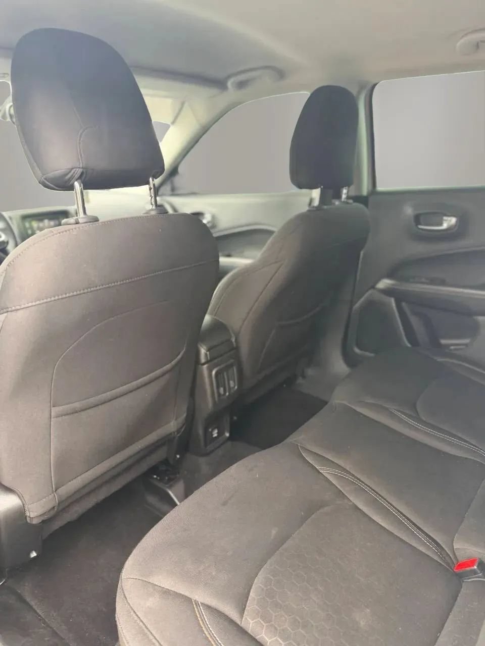 Used 2018 Jeep Compass Sport FWD image 17