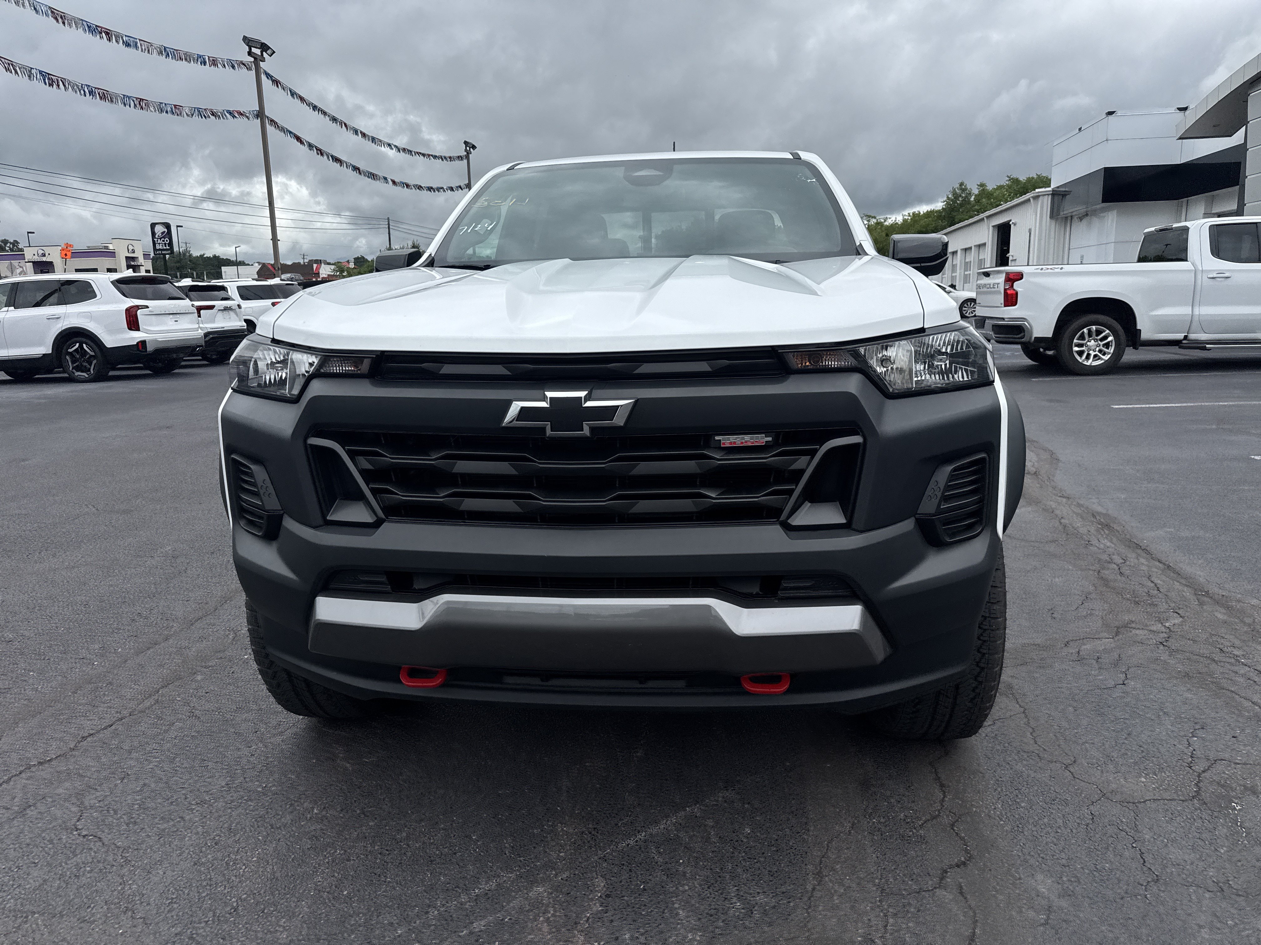 Used 2024 Chevrolet Colorado Trail Boss w/ Safety Package AWD/4WD image 9