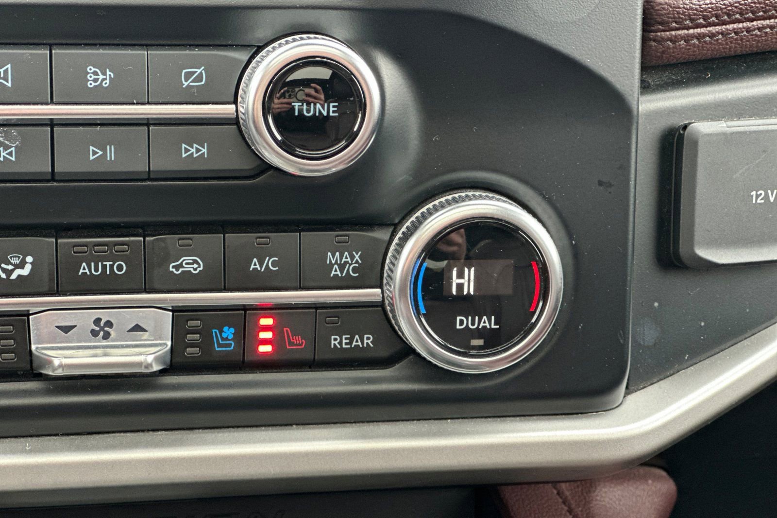 Used 2024 Ford Expedition Max Limited image 30