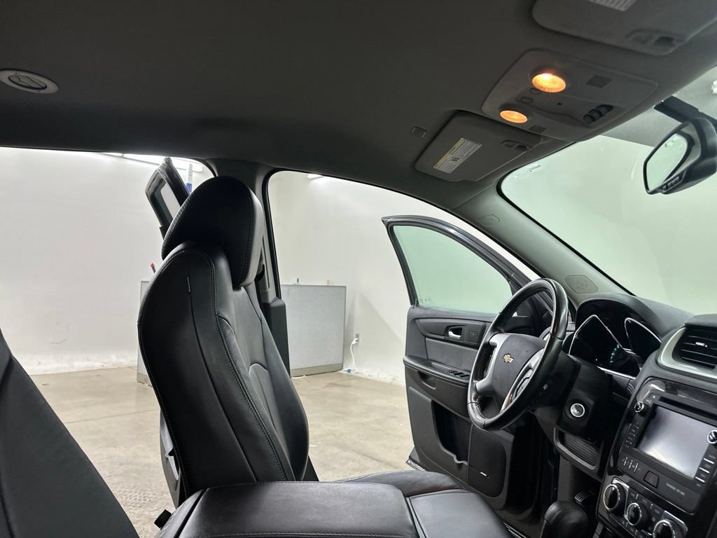 Used 2017 Chevrolet Traverse LT AWD/4WD image 17
