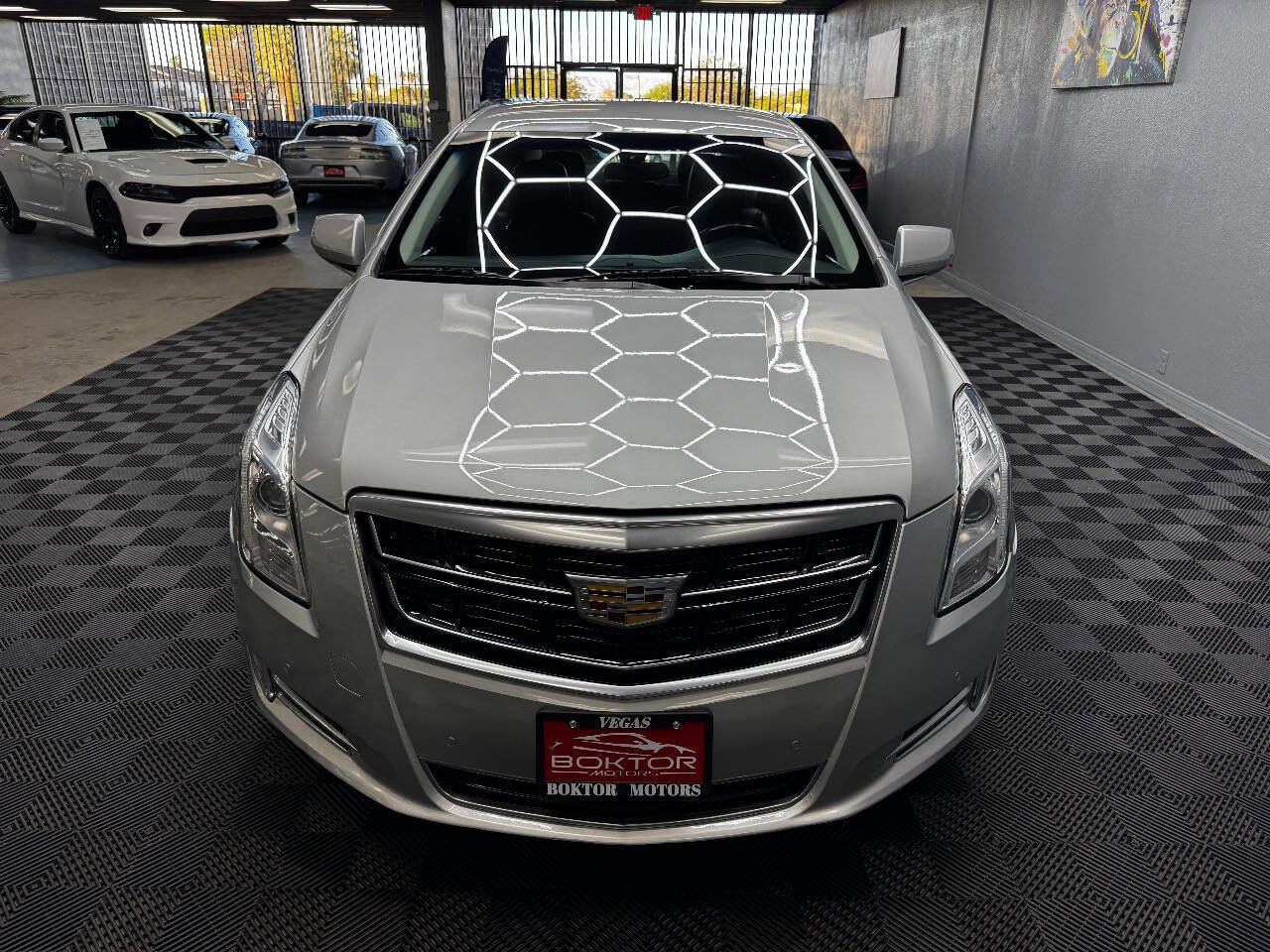 Used 2017 Cadillac XTS Luxury image 5