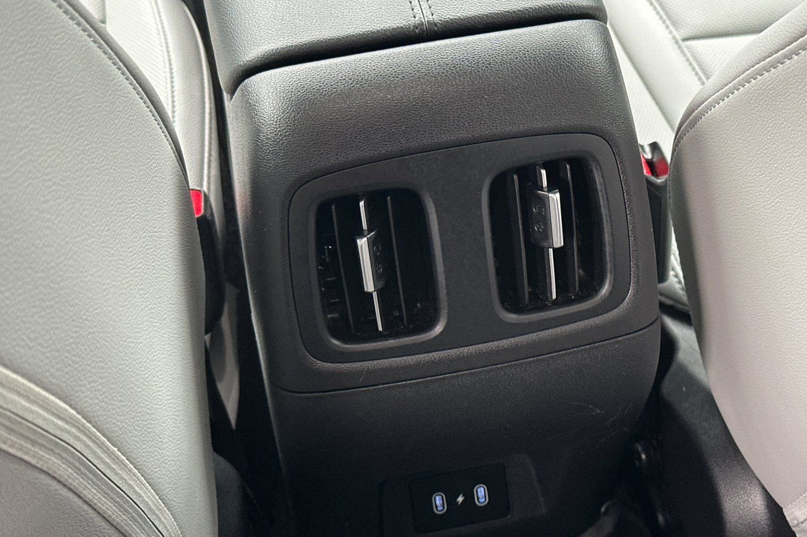 New 2025 Hyundai Santa Cruz SEL image 13