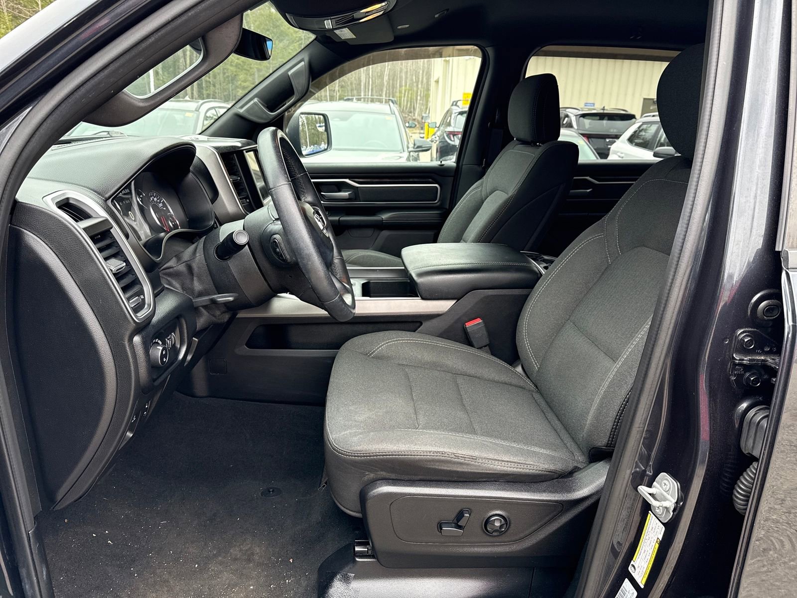 Used 2019 RAM 1500 Big Horn AWD/4WD image 9