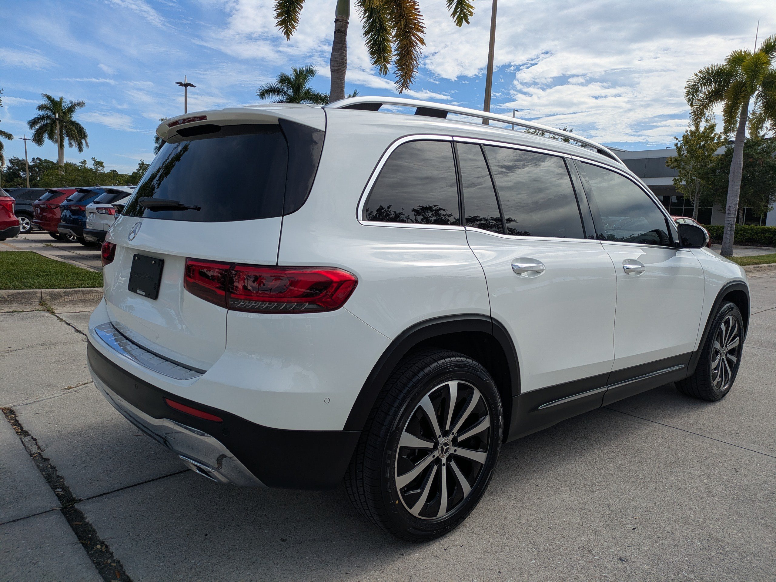 Used 2022 Mercedes-Benz GLB 250 image 4