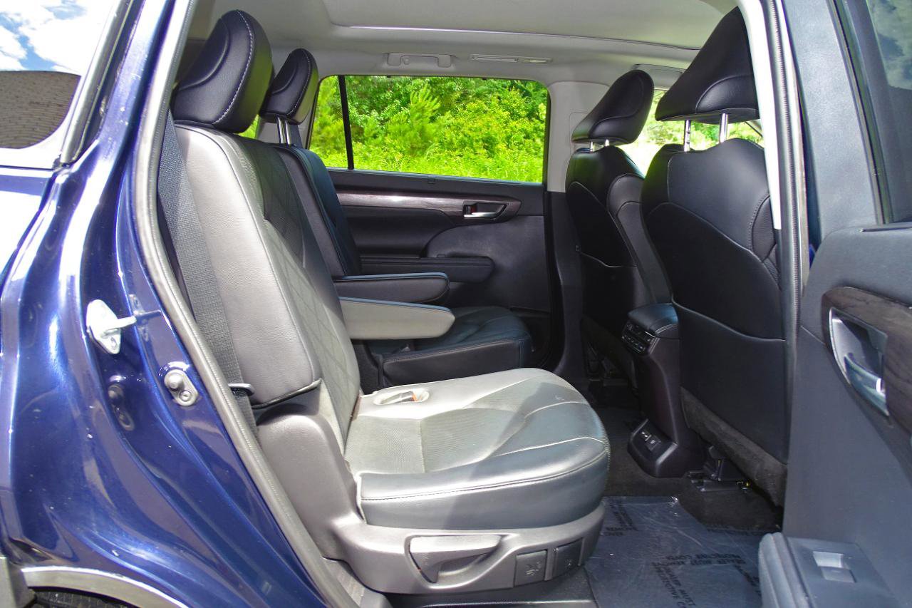 Used 2022 Toyota Highlander Platinum AWD/4WD image 20