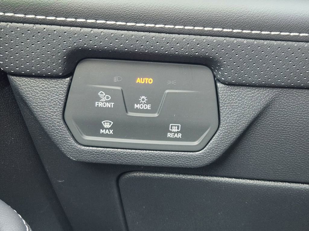 New 2026 Volkswagen Atlas SE image 12