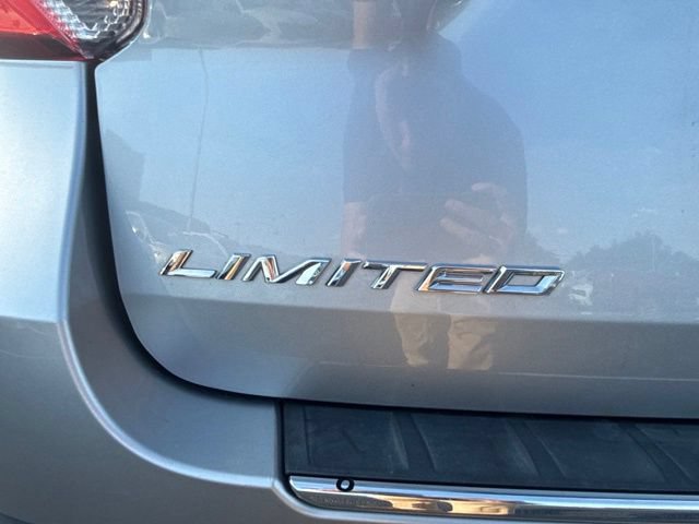 Used 2023 Ford Explorer Limited AWD/4WD image 32